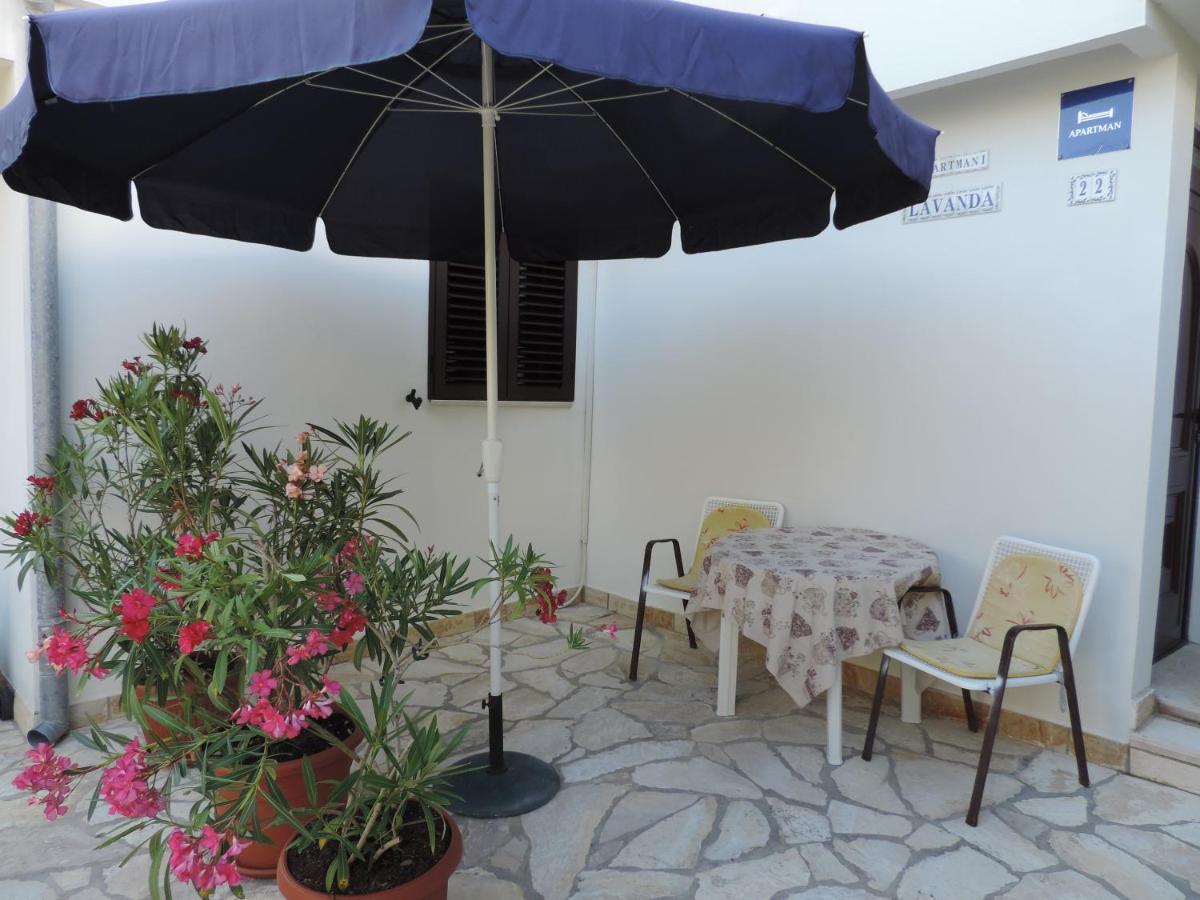 Apartmani Lavanda Pag Town Zewnętrze zdjęcie