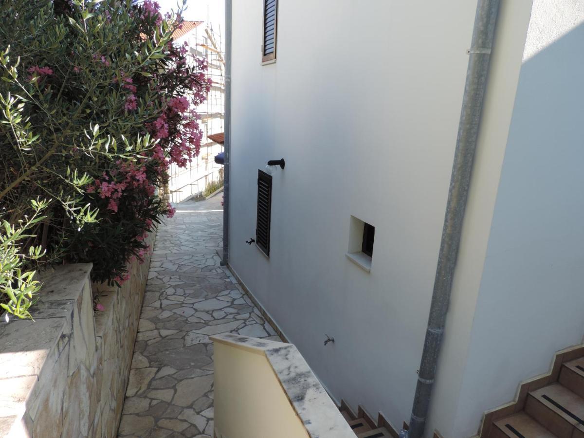 Apartmani Lavanda Pag Town Zewnętrze zdjęcie