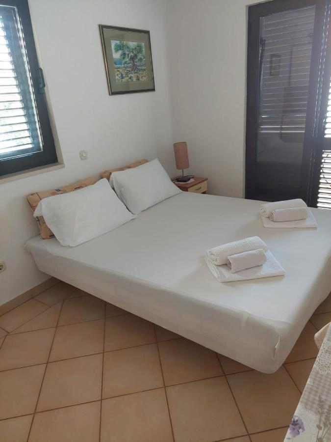 Apartmani Lavanda Pag Town Zewnętrze zdjęcie